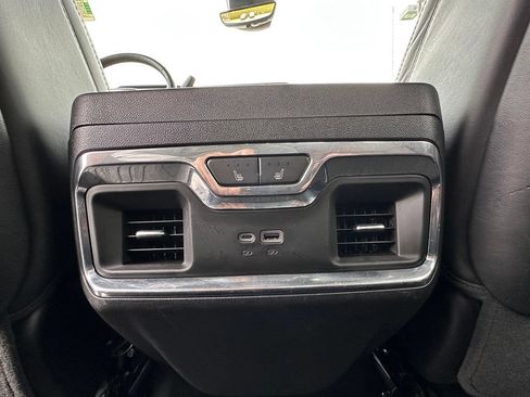 Certified 2024 GMC Sierra 3500 Denali Ultimate AWD/4WD image 28