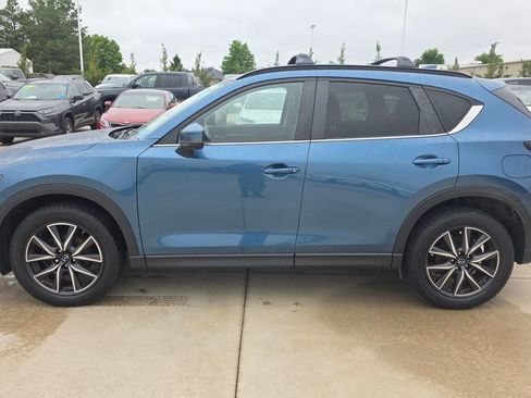 Used 2018 MAZDA CX-5 Touring w/ Preferred Equipment Package AWD/4WD image 2