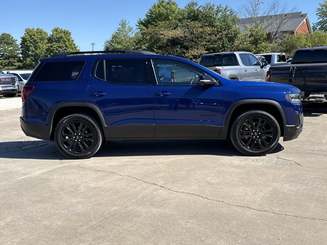 Used 2023 GMC Acadia SLT w/ Elevation Edition FWD image 2