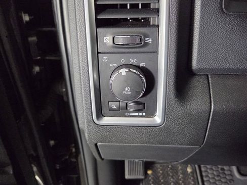 Used 2017 RAM 2500 Limited image 18