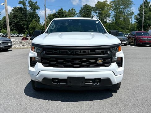 Used 2023 Chevrolet Silverado 1500 Custom AWD/4WD image 2