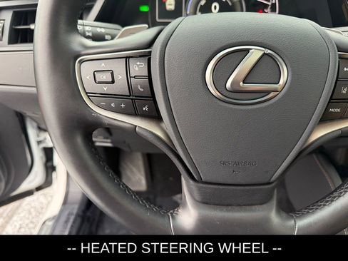 Certified 2025 Lexus ES 300h w/ Premium Package image 11