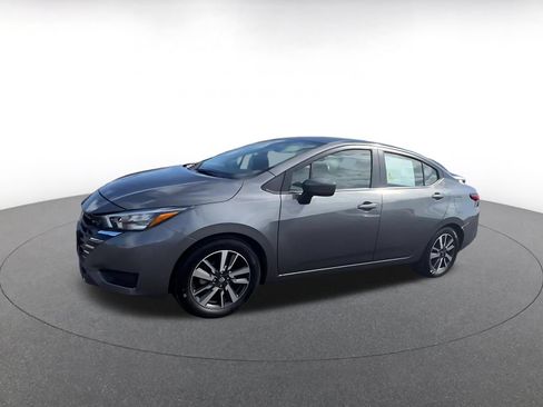 Used 2025 Nissan Versa SV FWD image 7