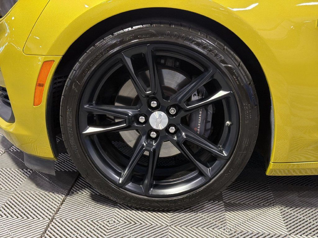 Used 2024 Chevrolet Camaro SS RWD image 17