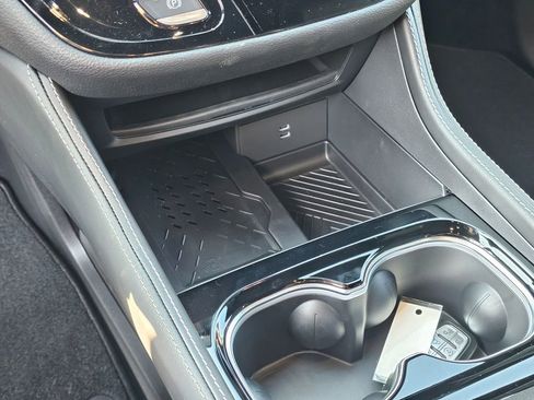 New 2026 Chrysler Pacifica Limited w/ S Appearance Package image 23