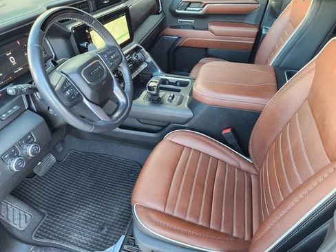 Used 2024 GMC Sierra 1500 Denali Ultimate image 4