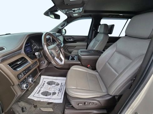 Used 2021 GMC Yukon XL SLT w/ SLT Premium Package image 11