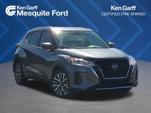 Used 2023 Nissan Kicks SV FWD image 1