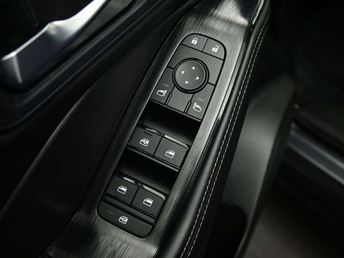 Used 2023 Nissan Rogue SV w/ SV Premium B Package image 18