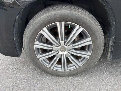 Used 2016 Lexus LX 570 4WD w/ Luxury Package image 14