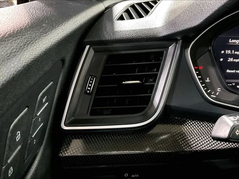 Used 2020 Audi SQ5 Premium Plus w/ Premium Plus Package image 32