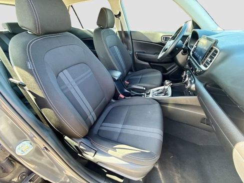 Used 2025 Hyundai Venue SEL FWD image 26