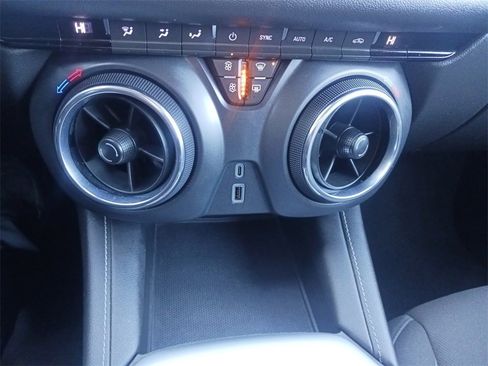 Used 2023 Chevrolet Blazer LT image 25