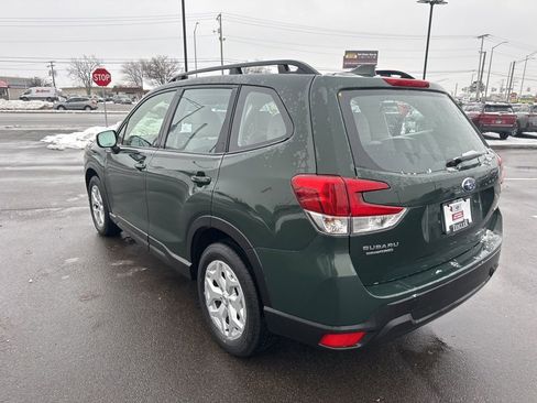 Used 2023 Subaru Forester Base image 4