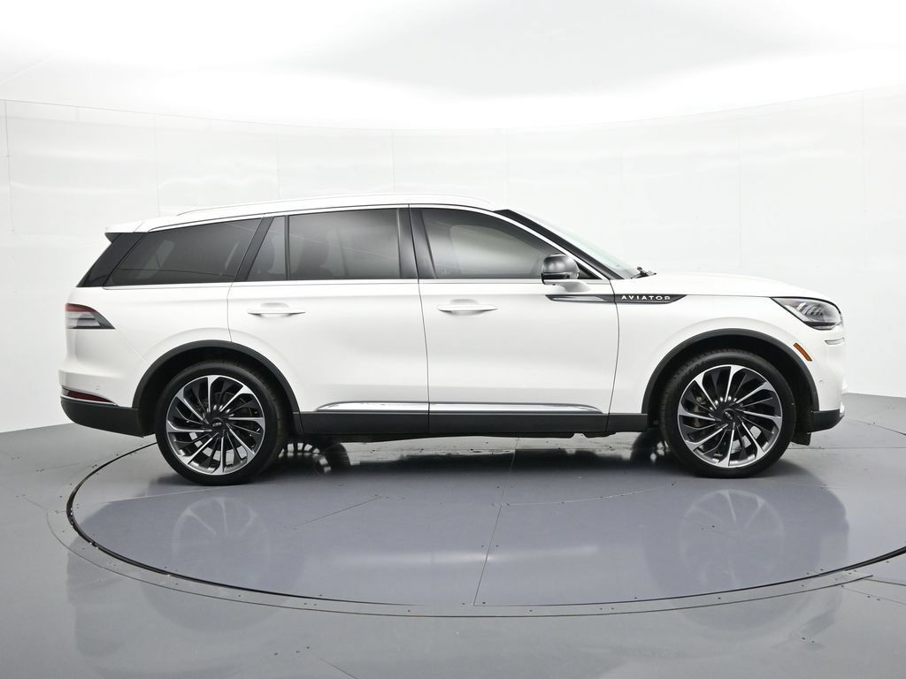 Used 2022 Lincoln Aviator Reserve w/ Equipment Group 201A AWD/4WD image 5