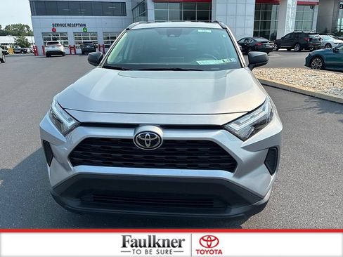 Used 2025 Toyota RAV4 LE AWD/4WD image 16