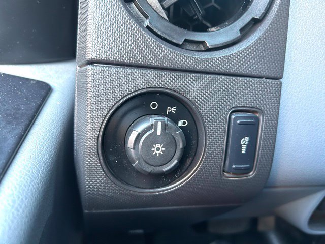 Used 2016 Ford F550 2WD Crew Cab Super Duty image 27