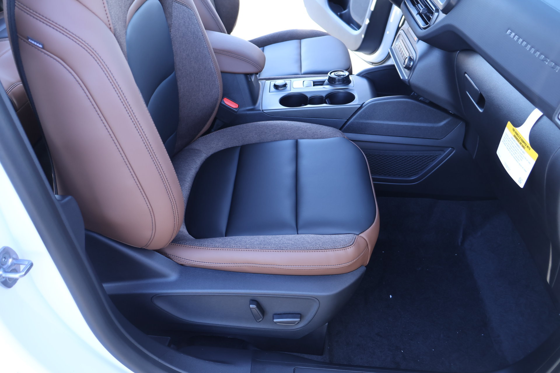 New 2026 Ford Bronco Sport Outer Banks w/ Outer Banks Tech Package+ AWD/4WD image 14