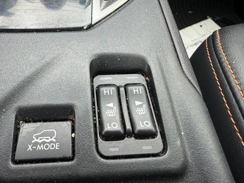 Used 2020 Subaru Crosstrek 2.0i Limited w/ Moonroof Package w/Navigation AWD/4WD image 15