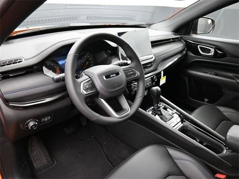 New 2026 Jeep Compass Latitude image 12
