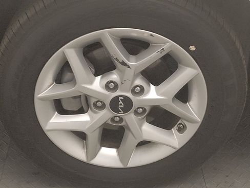 Used 2025 Kia Soul LX w/ LX Technology Package image 31