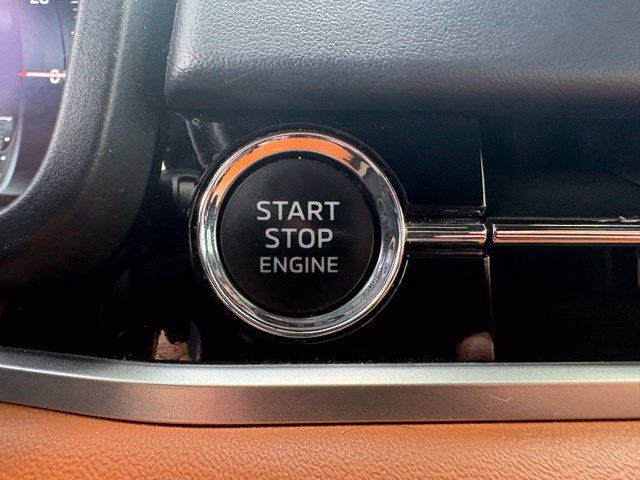 Used 2024 Mitsubishi Outlander SEL AWD/4WD image 21