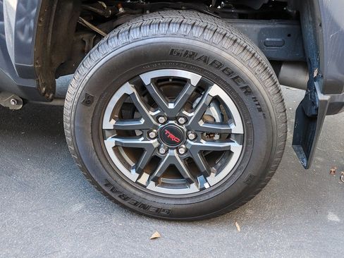 Used 2024 Toyota Tacoma TRD Sport image 12