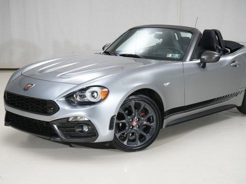 Used 2017 FIAT 124 Spider Abarth image 6