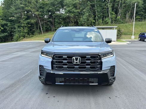 New 2026 Honda Pilot Sport image 2