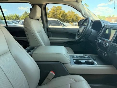 Used 2021 Ford Expedition XLT AWD/4WD image 5