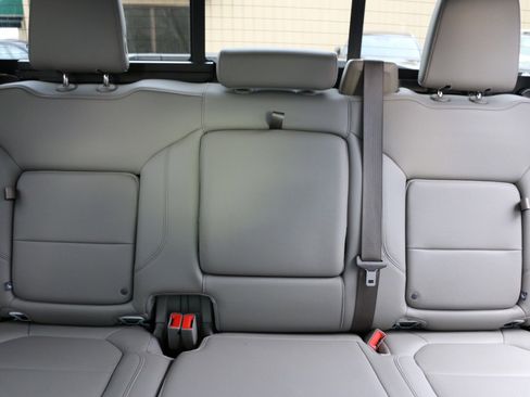 Used 2021 GMC Sierra 1500 SLT w/ SLT Premium Package image 29