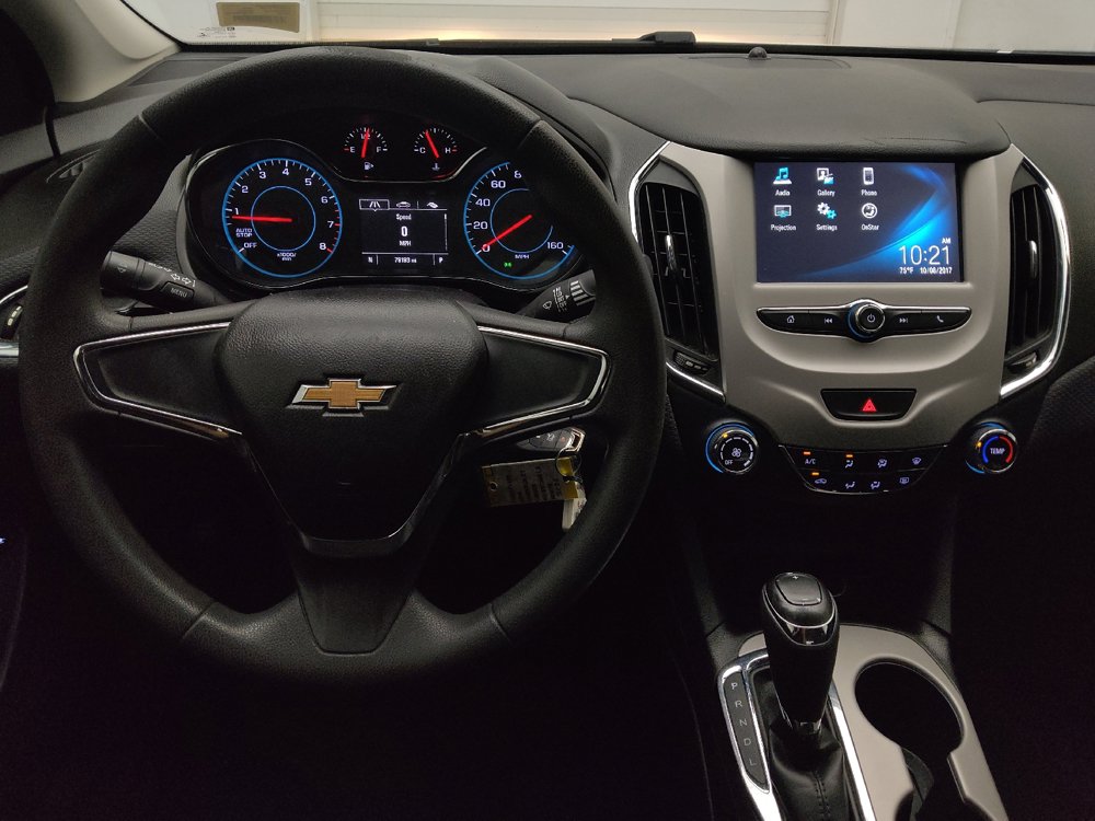 Used 2018 Chevrolet Cruze LS FWD image 22