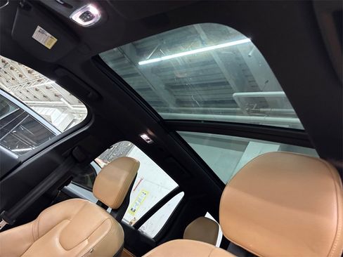 Used 2017 Volvo XC90 T6 Momentum w/ Vision Package image 33