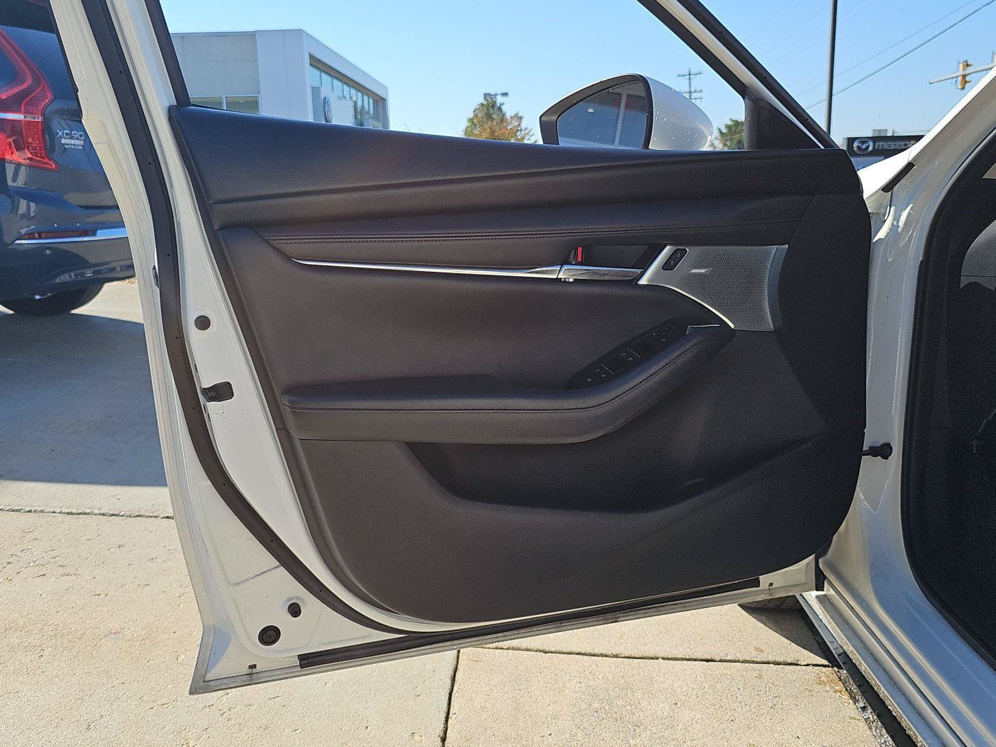 Used 2019 MAZDA MAZDA3 Sedan w/ Preferred Package FWD image 19