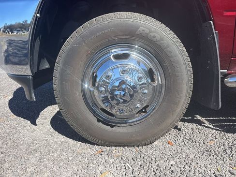 Used 2024 RAM 3500 Tradesman w/ Chrome Appearance Group image 11