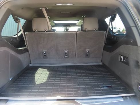 Used 2022 Cadillac Escalade ESV Sport w/ Touring Package AWD/4WD image 32
