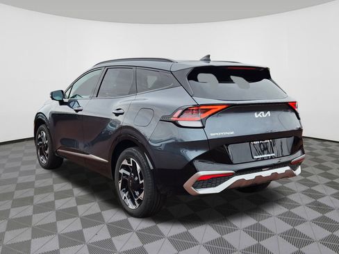 Used 2023 Kia Sportage SX image 4
