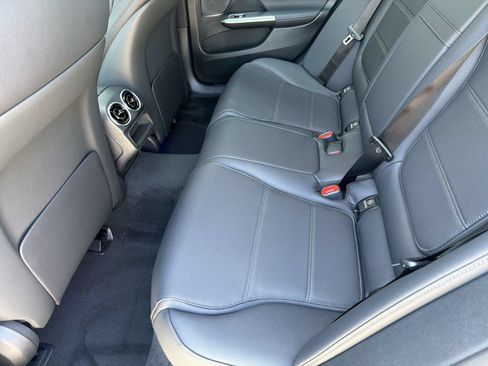 Used 2026 Mercedes-Benz C 300 Sedan image 25