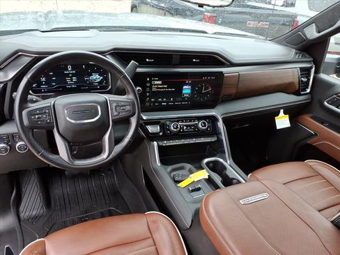 Used 2025 GMC Sierra 2500 Denali Ultimate image 22