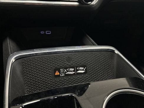 Used 2025 Chevrolet Equinox LT w/ Convenience Package II image 57