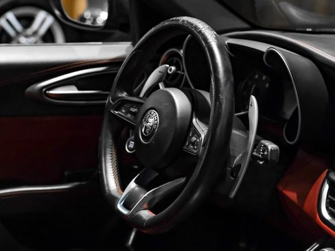 Used 2020 Alfa Romeo Giulia Ti Sport w/ Quick Order Package 22U Sport RWD image 11