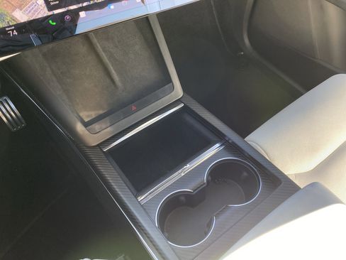 Used 2022 Tesla Model X Plaid image 26