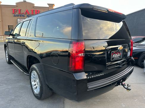 Used 2019 Chevrolet Suburban LT image 5