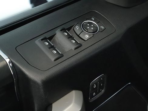 Used 2018 Ford F150 Lariat w/ Equipment Group 502A Luxury image 7