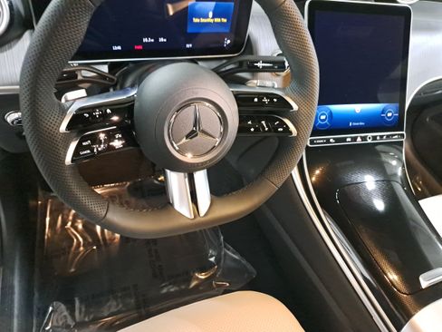 Used 2026 Mercedes-Benz GLC 300 4MATIC image 18