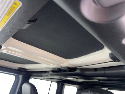 Used 2023 Jeep Wrangler Altitude image 72