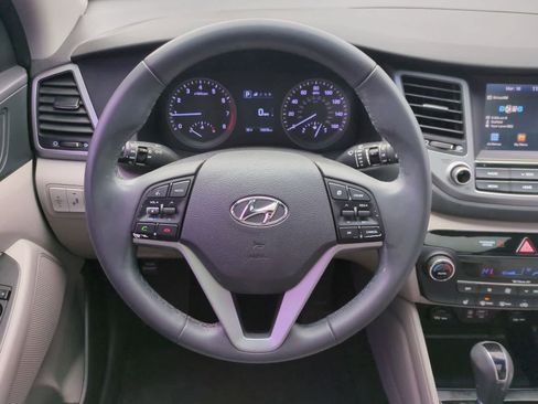 Used 2018 Hyundai Tucson Value FWD image 17