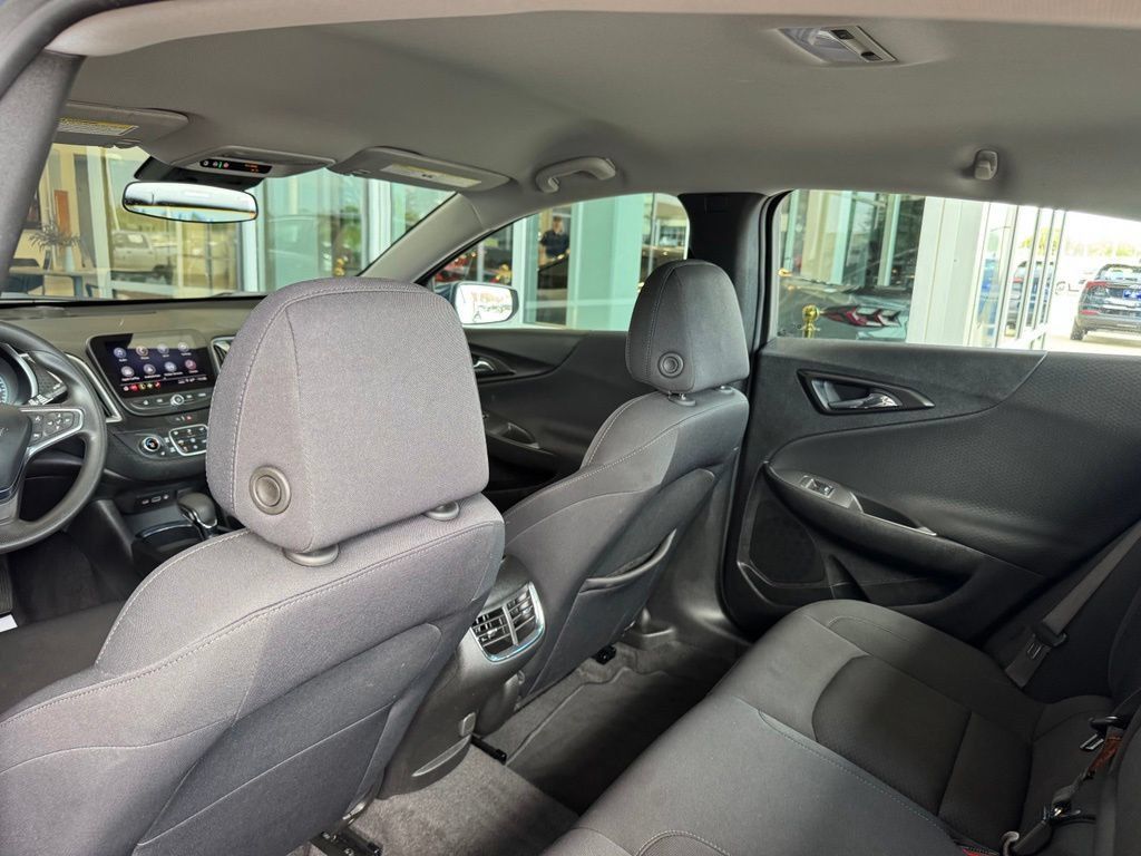 Used 2025 Chevrolet Malibu LT FWD image 20