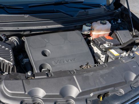 Used 2019 Chevrolet Traverse LT image 20