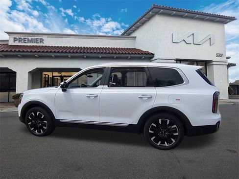 Certified 2024 Kia Telluride SX Prestige w/ Towing Package image 5